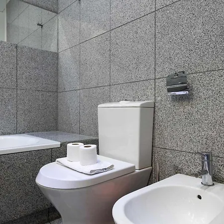 Pombalino Design Em Baixachiado דירה