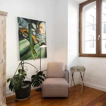 Pombalino Design Em Baixachiado דירה