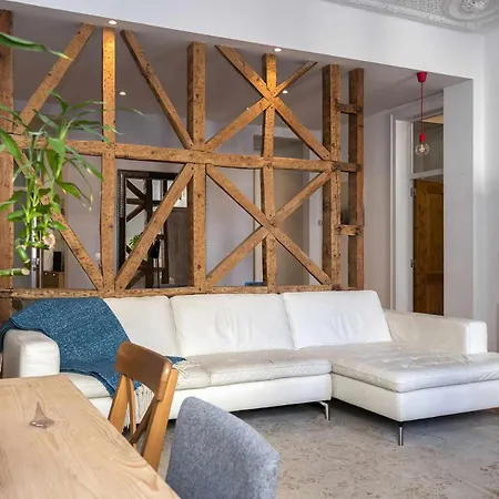 Apartment Pombalino Design Em Baixachiado Lisbon