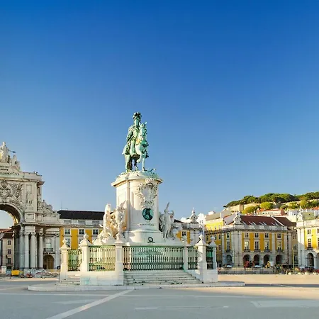 Apartament Pombalino Design Em Baixachiado *
