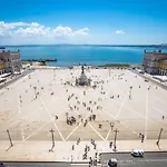 Pombalino Design Em Baixachiado דירה