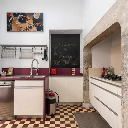 Pombalino Design Em Baixachiado דירה